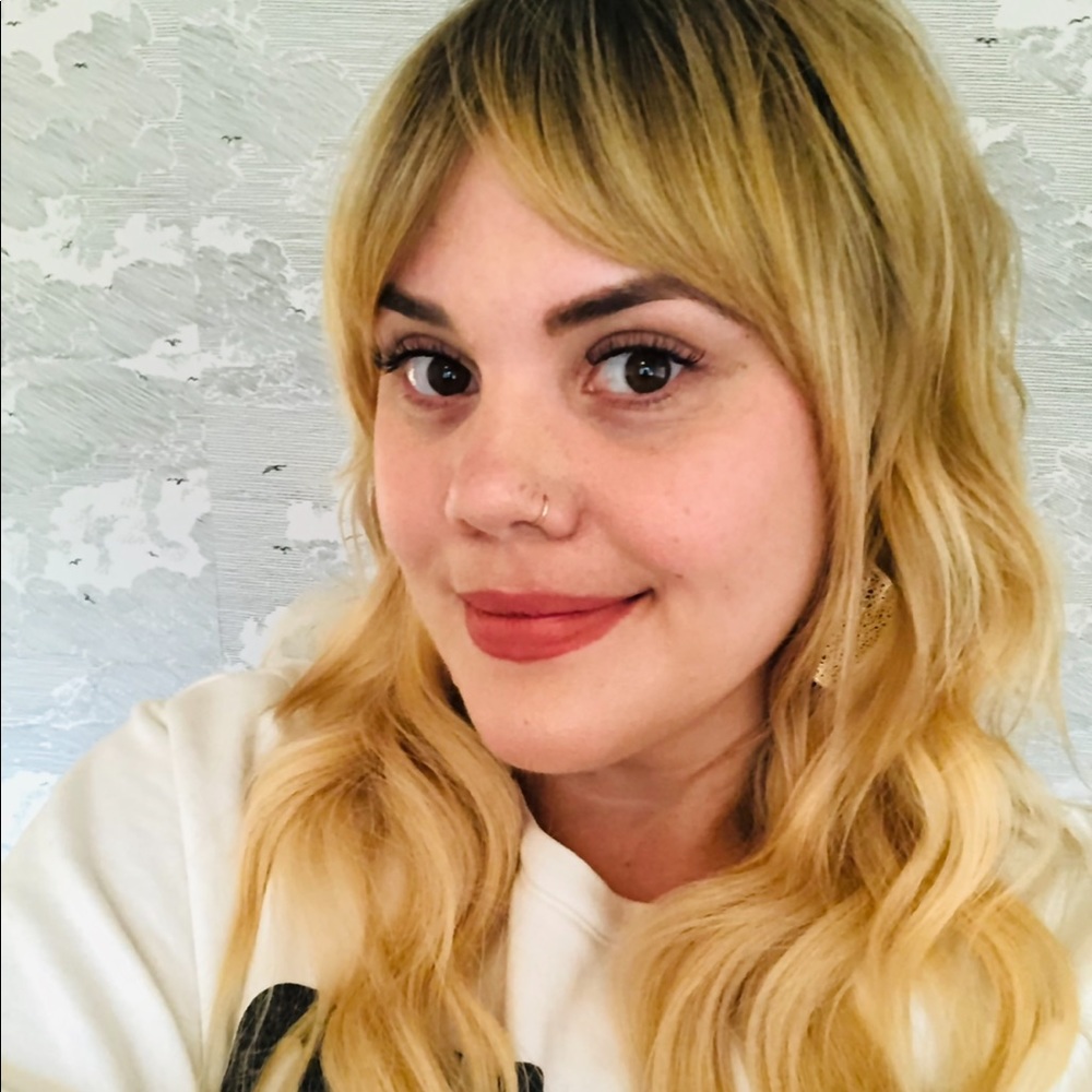 Meet your Posher, Ashley